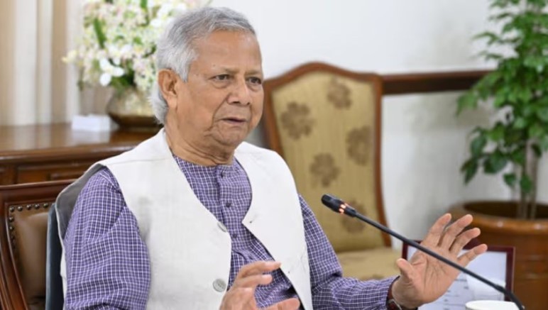 সরকারি কর্মকর্তাদের ৫ বছরের বেশি চাকরি করা উচিত না : প্রধান উপদেষ্টা